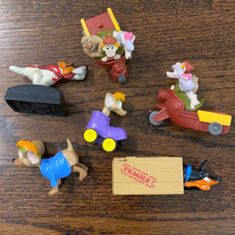 Disney’s Oliver and Company figures 90s Burger King